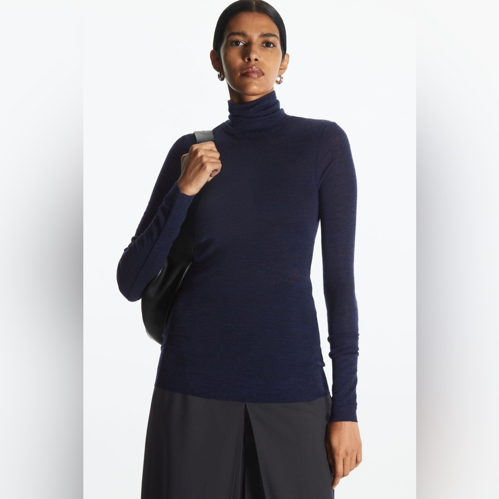 COS Slim Fit Merino Wool Turtleneck in Pink NWT